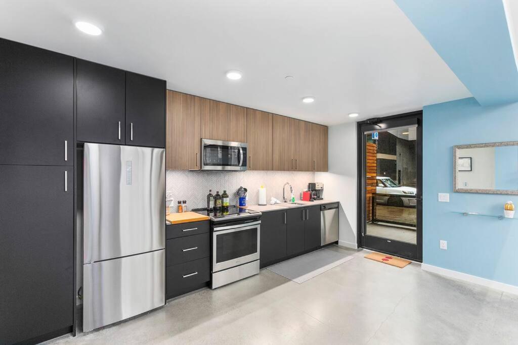 Airy And Open Corner Loft - 92 Walkscore Redmond Exteriér fotografie